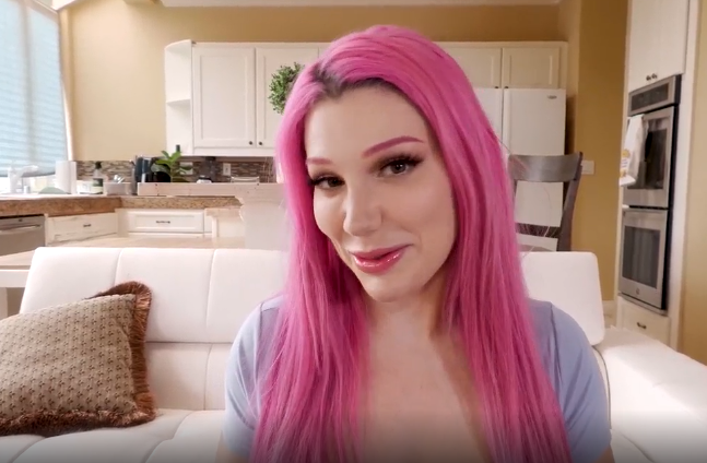 NEW Lily Lou+ DSLs and big tits are so fuckable​